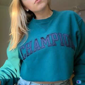 Cropped Champion Sweatshirt NWT